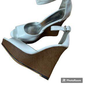 Michael Arlanio Wedge Heels - WHITE - Brand NEW Size 8